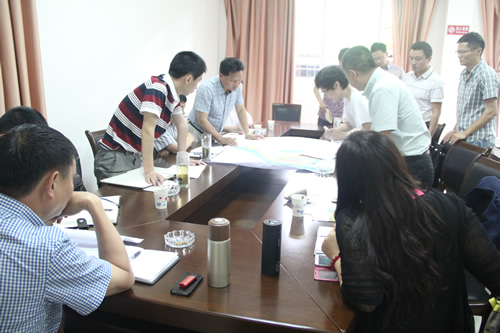 相關領導對崇禮新城投資方案和投資計劃進行了討論(圖1) 相關領導對崇禮新城投資方案和投資計劃進行了討論(圖1)